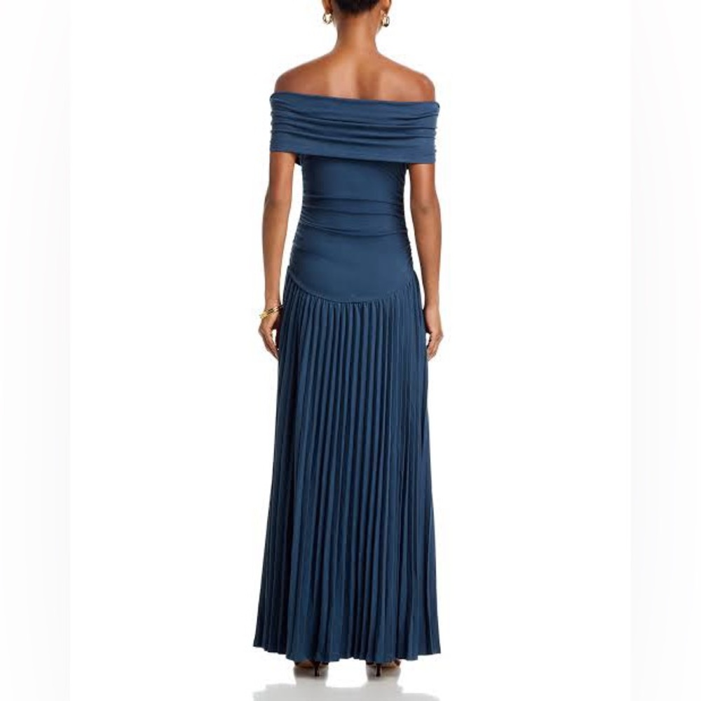 NWT ✨ LIONESS ‘Field of Dreams’ Navy Maxi Off Shoulder Pleated Dress Sz Small - Picture 5 of 9